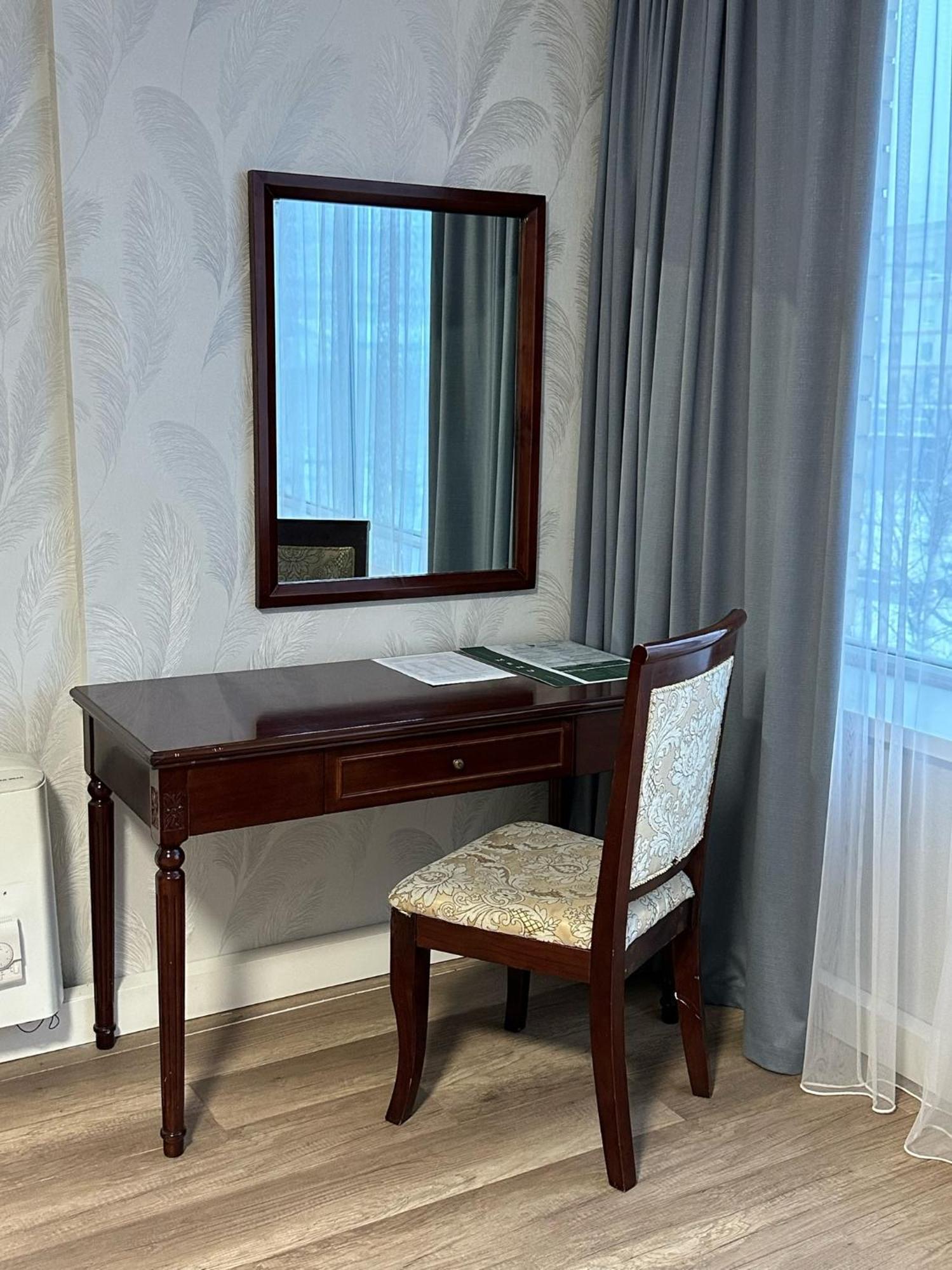 Hotel G Empire 4*